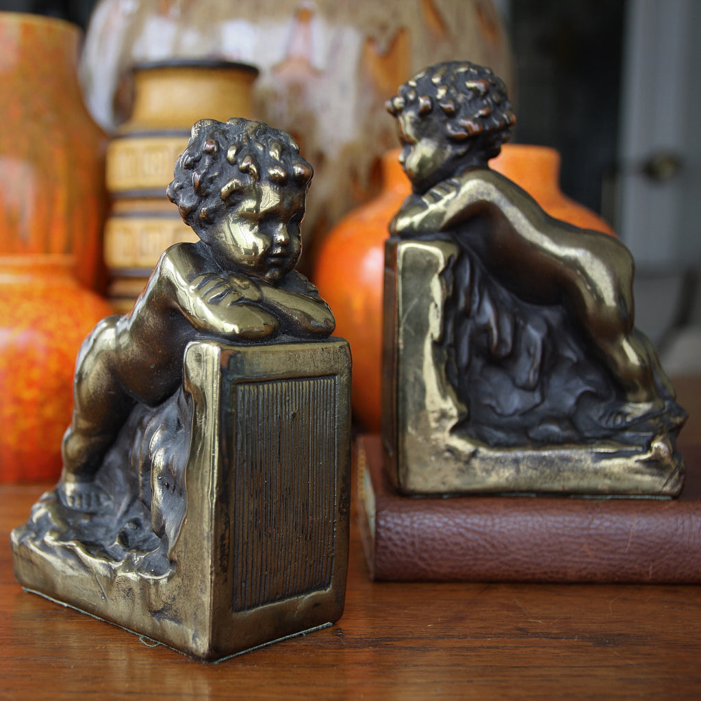 Not All Putti Have Wings
