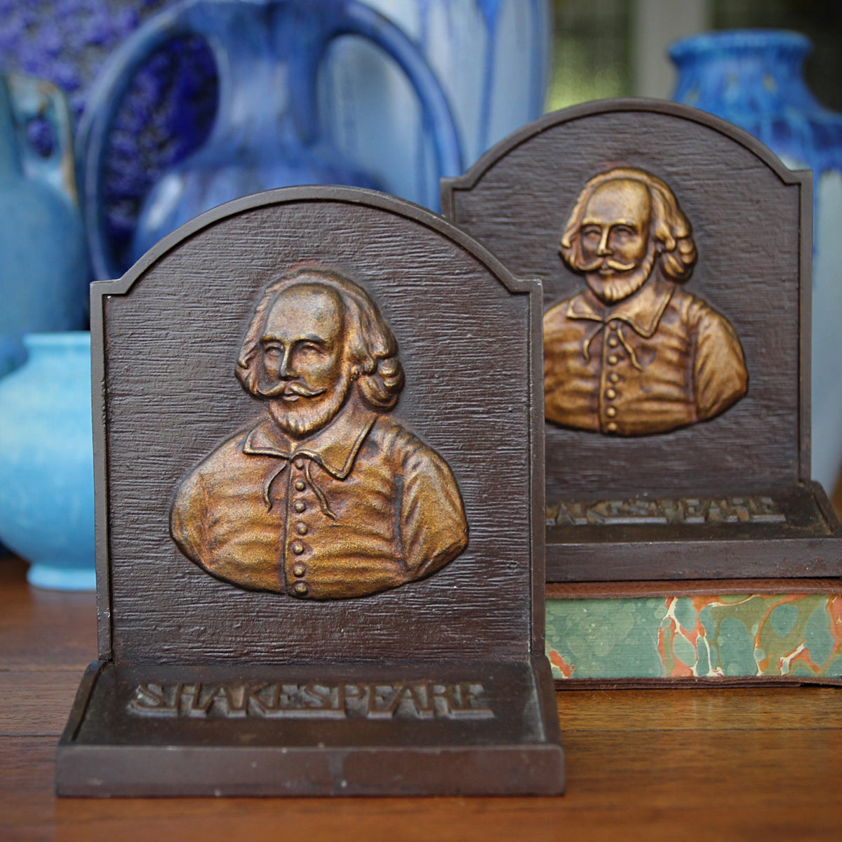 Shakespeare Bookends