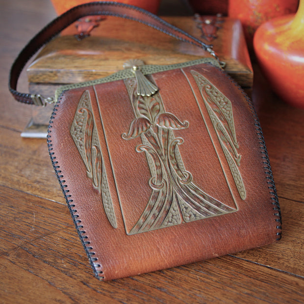 Nouveau Leather Purse