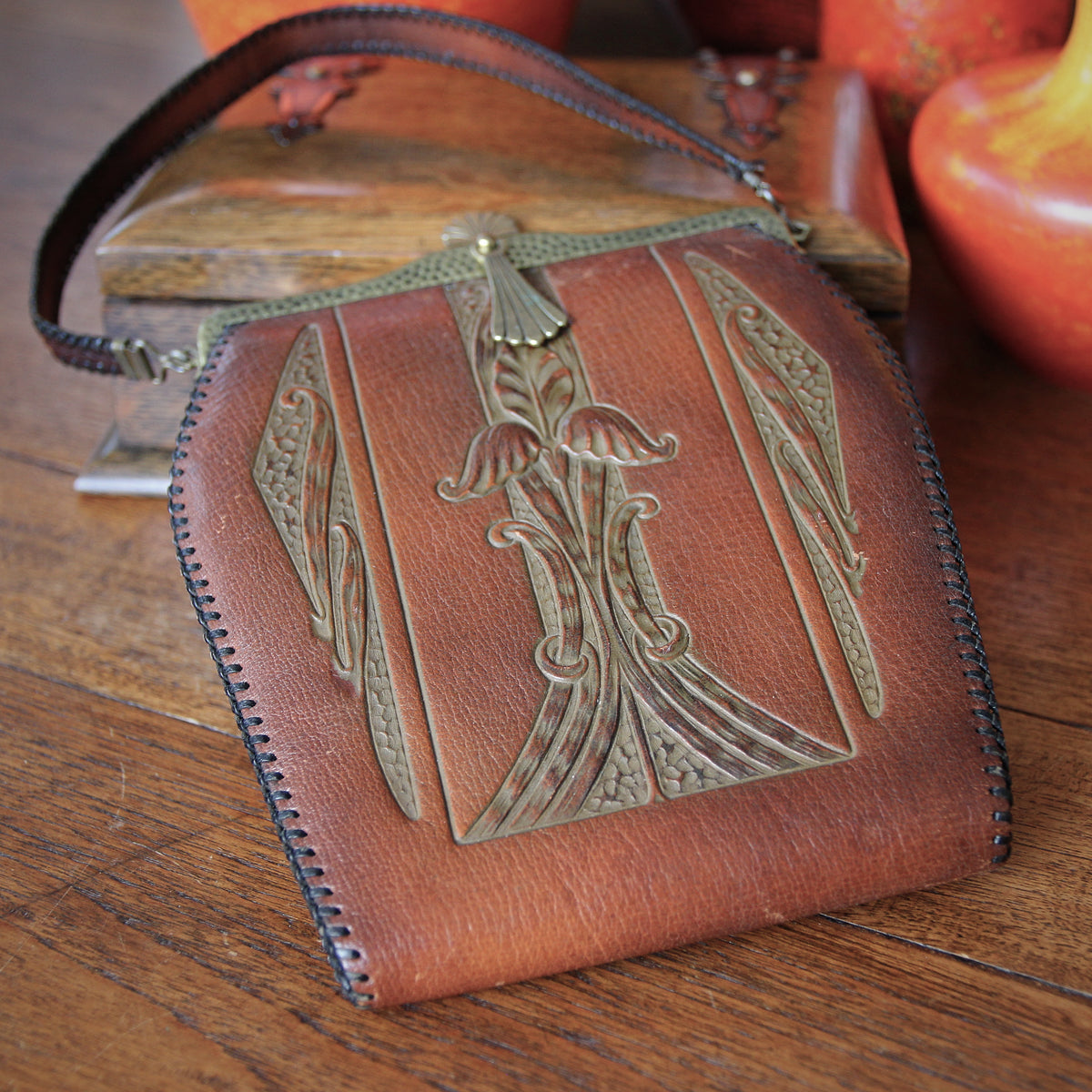 Nouveau Leather Purse