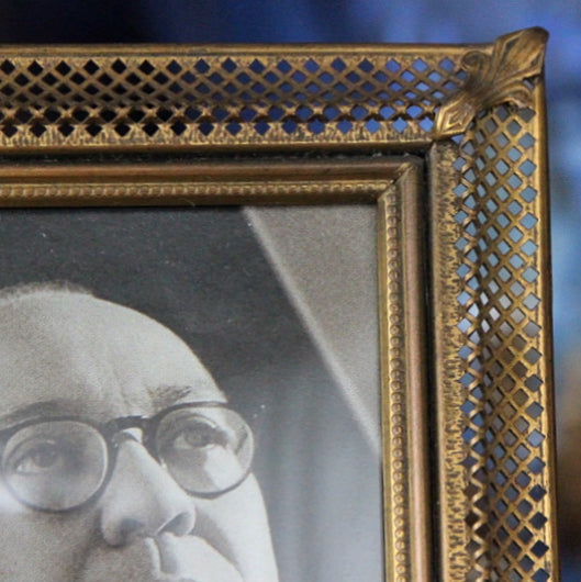 Pierced Brass Filigree Photo Frame with Velvet Back – LEO Design, Ltd.