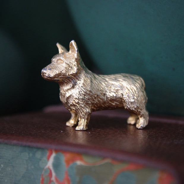 Buckingham Corgi Sculpture
